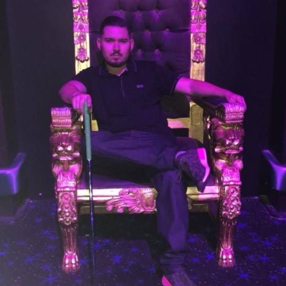 Meet your Posher, Javier